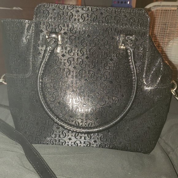 Guess handbag - Picture 2 of 3